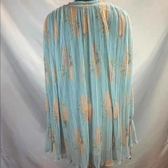 Free People Flowing Blouse in Soft Blue and Peach - Picture 11 of 16